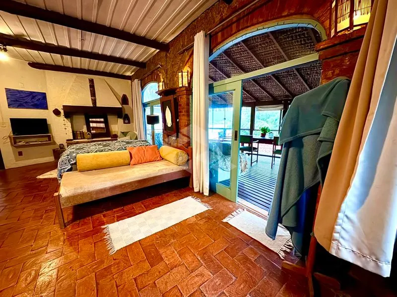 Furnished 80 m² loft with views of water