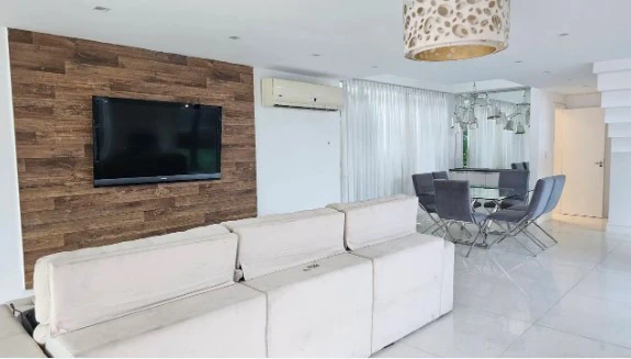 458 m² house with 6 bedrooms and a private BBQ area — photo 9