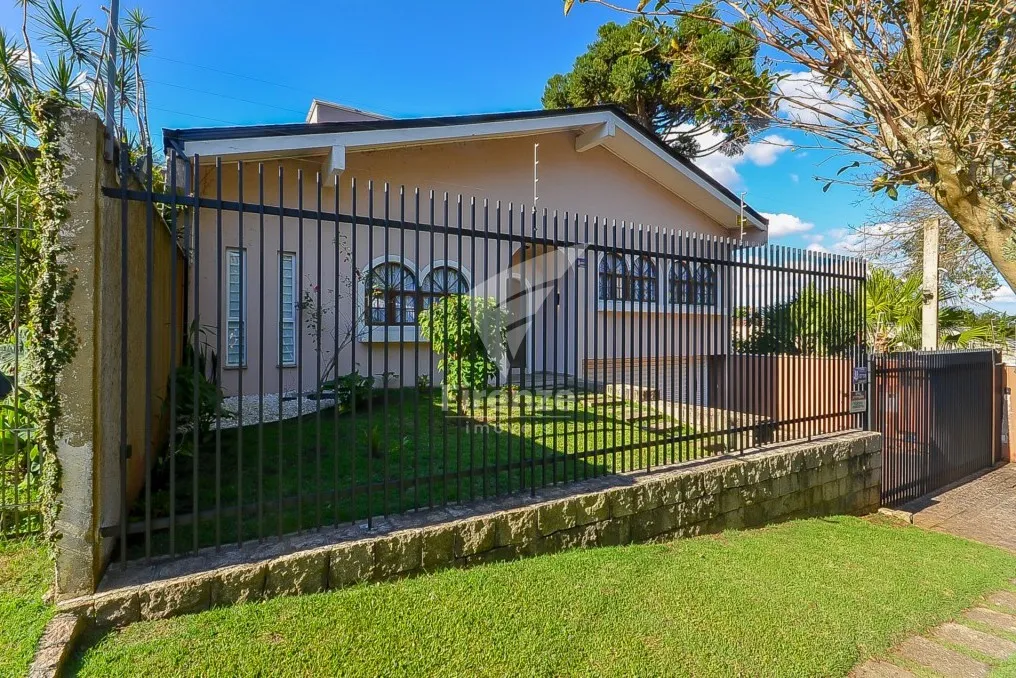 424 m² house with 3 en-suite bedrooms and 4 parking spots — photo 10