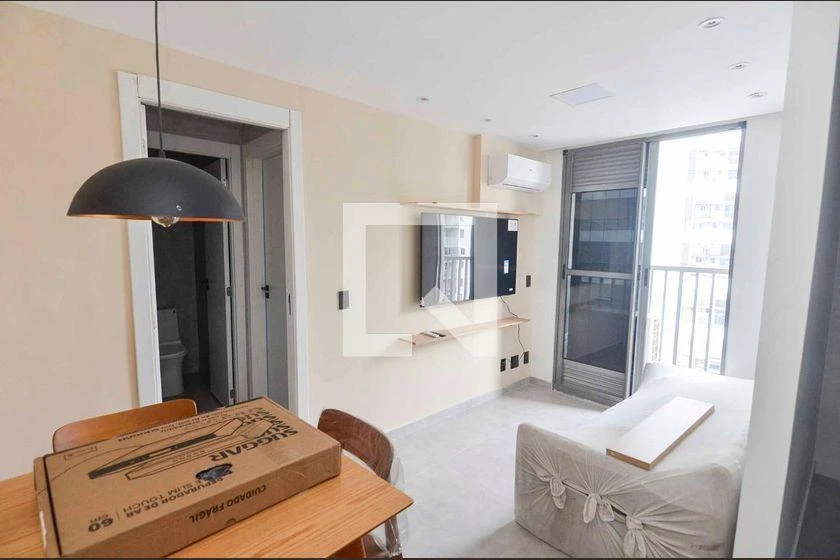 Apartamento mobiliado de 1 quarto em condomínio com academia