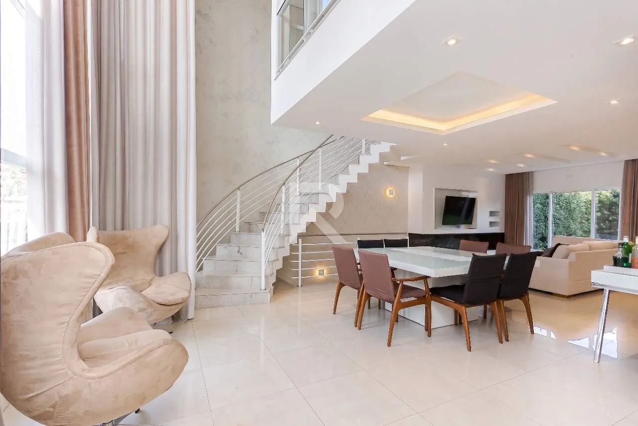 3-bedroom house with an open-plan kitchen