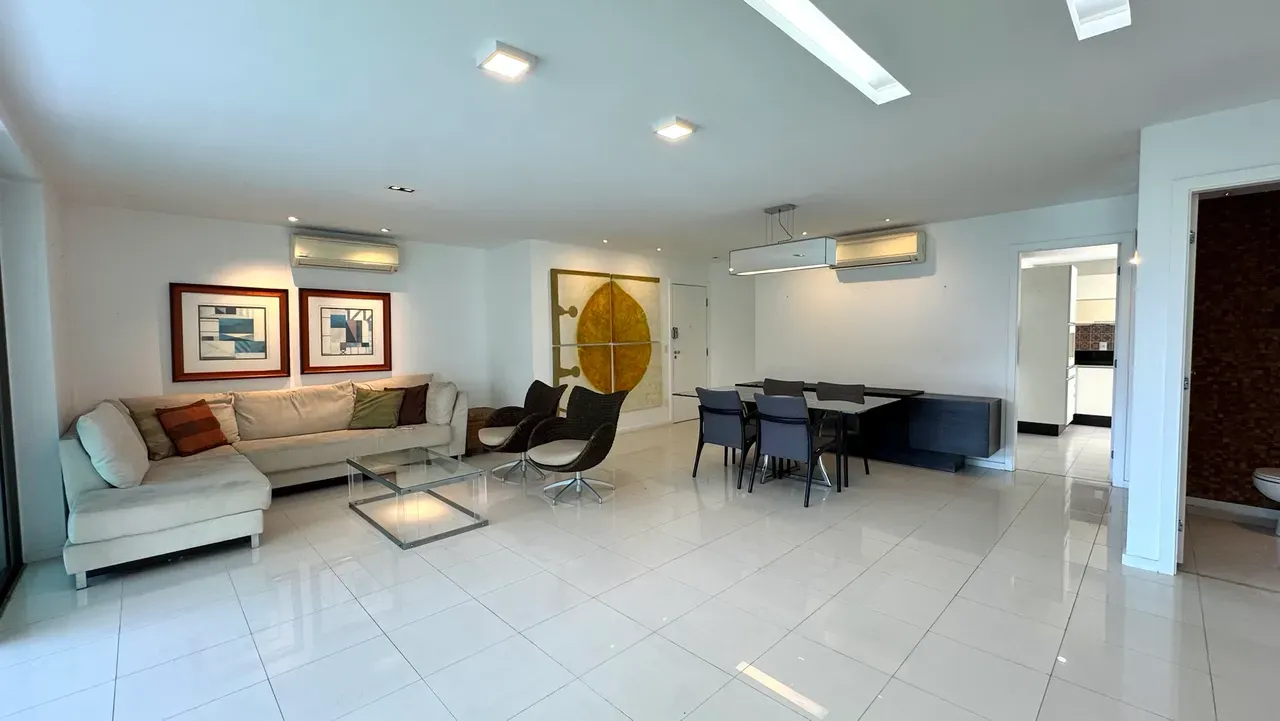 Apartment on the 3rd floor with floor-to-ceiling windows — photo 14