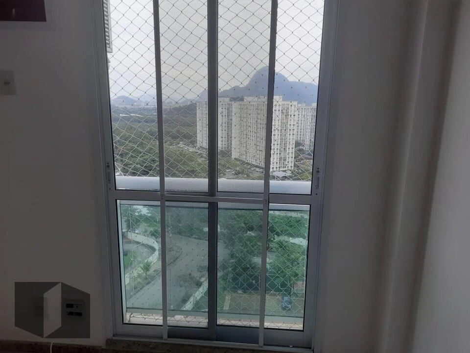3-bedroom apartment with balcony and city views — photo 26
