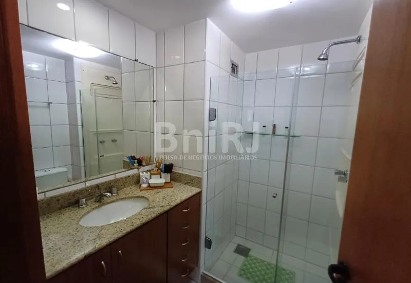 Furnished 179 m² apartment with 3 bedrooms — photo 32