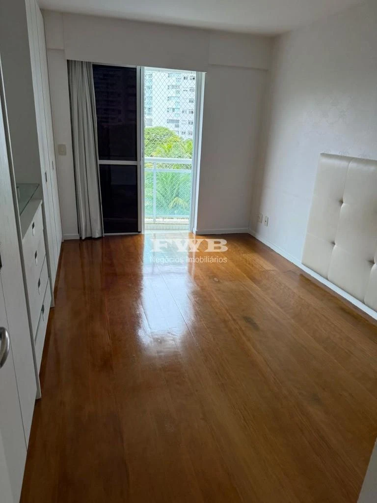 162 m² apartment with 4 bedrooms and 3 en-suites — photo 13