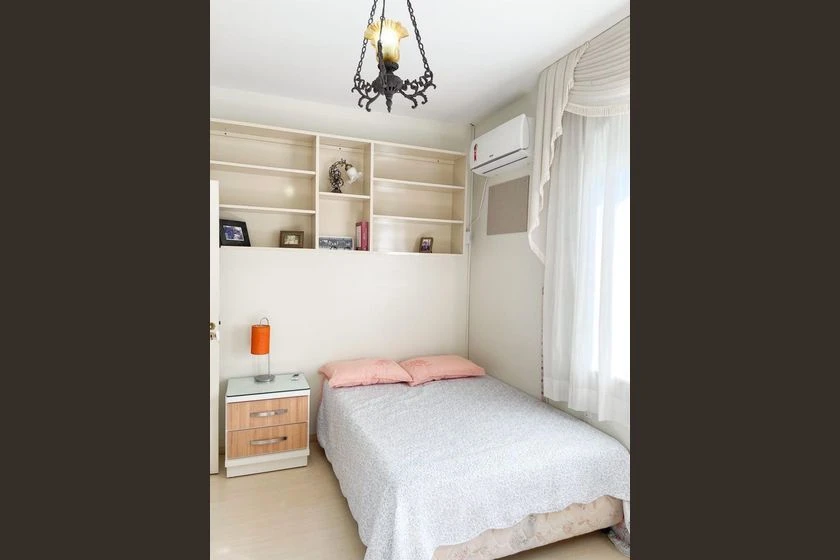 Unfurnished house with 5 bedrooms and 6 bathrooms — photo 3