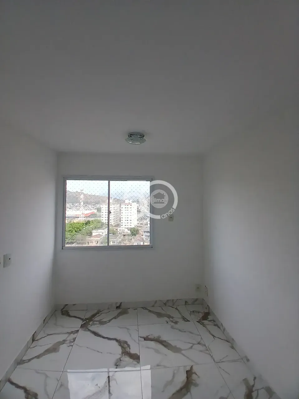 Apartamento de 2 dormitorios y 2 baños con balcón — photo 17
