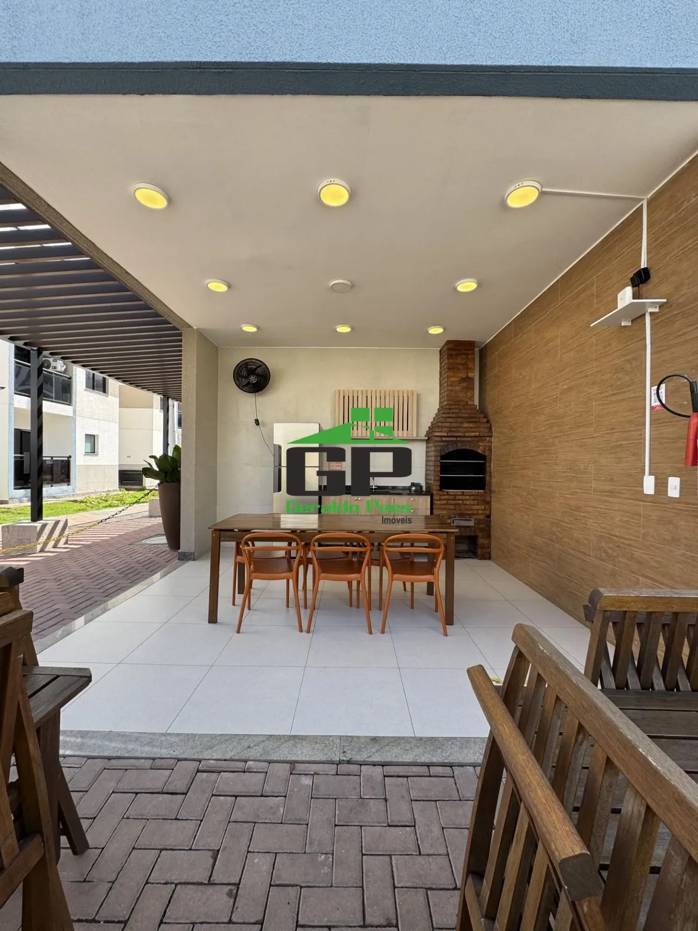Apartamento para locação com 2 quartos, 1 vaga e varanda — photo 33
