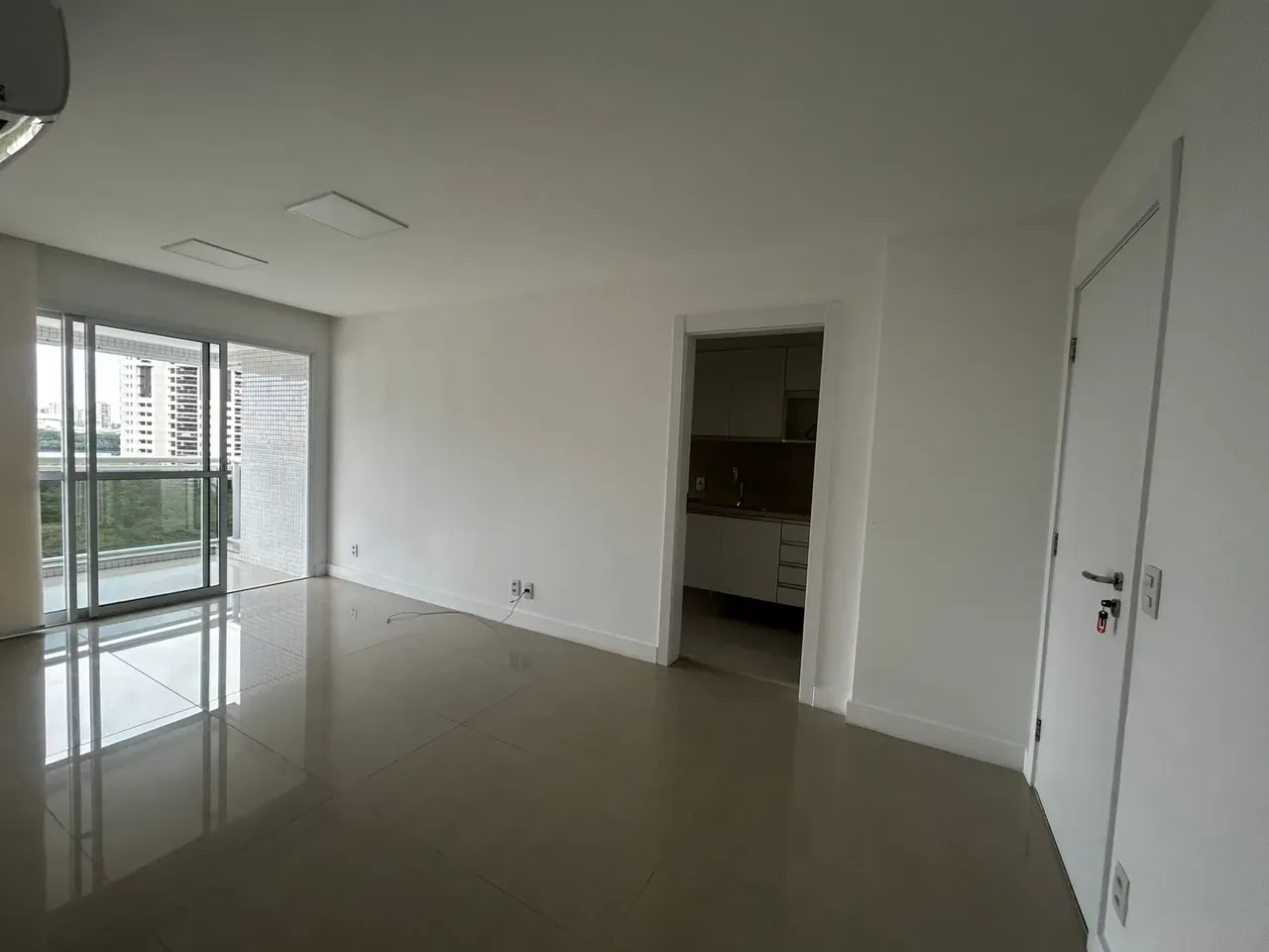 Apartamento de 2 quartos com varanda e cozinha separada — photo 12