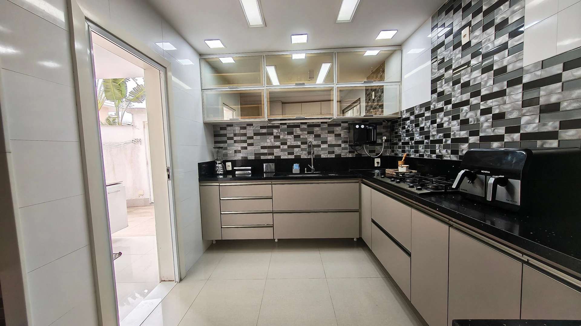 Casa mobiliada, 430 m², com banheira — photo 8