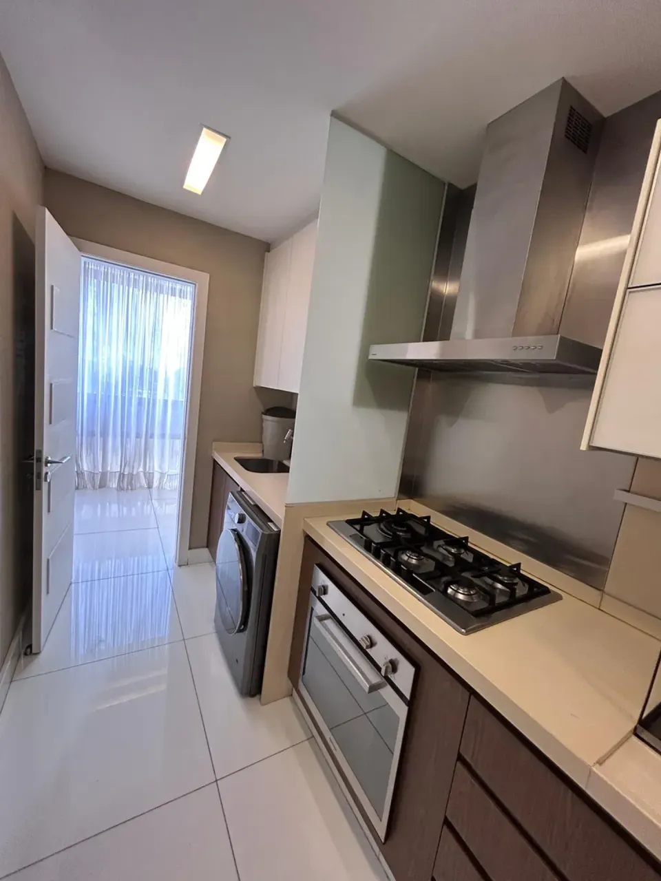 Furnished 2-bedroom apartment with 2 bathrooms — photo 10