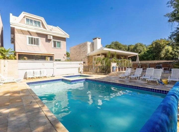 House with 510 m², 5 bedrooms and 4 bathrooms — photo 2