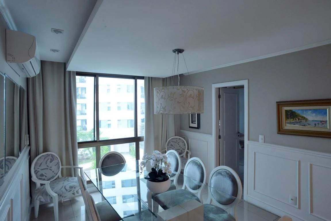 Jacuzzi in a 4-bedroom apartment, 233 m² — photo 7