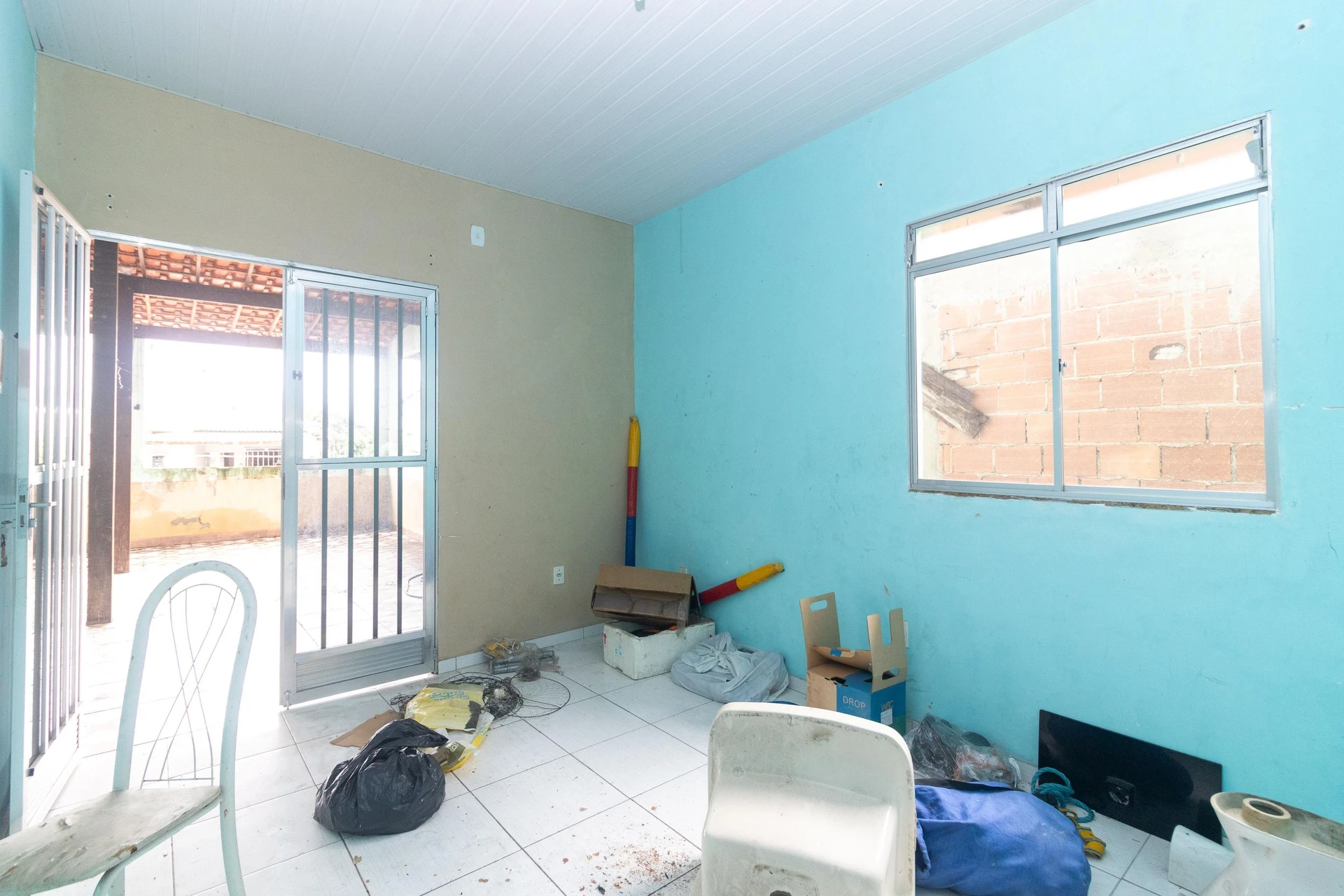 Glass-enclosed balcony in a 3-bedroom house, 110 m²