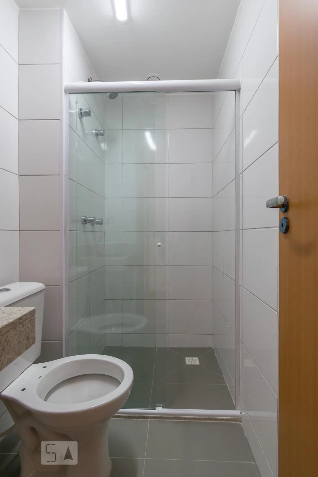 2-bedroom apartment in a building with a pool — photo 22