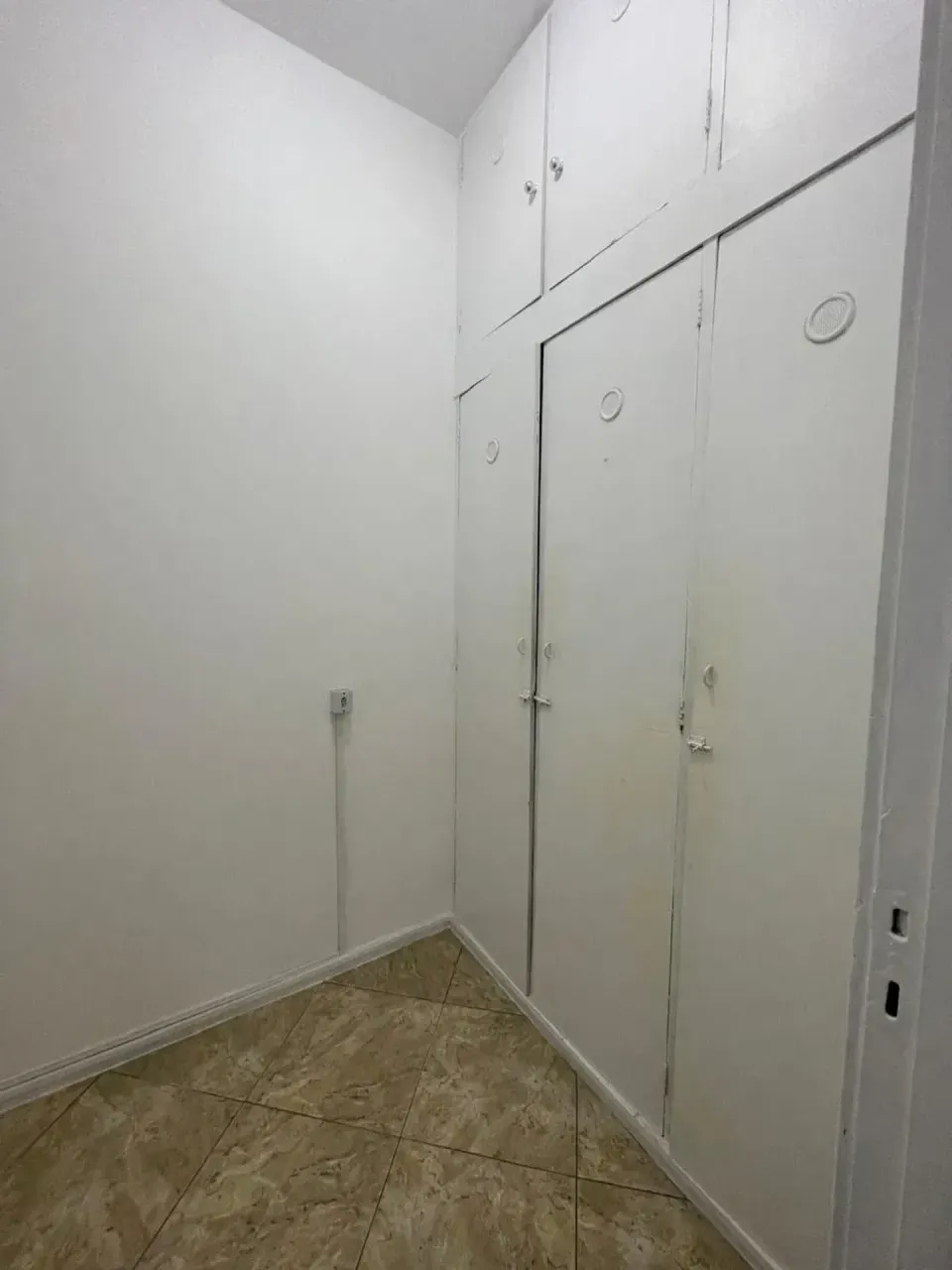 Unfurnished apartment with 2 bedrooms and 2 bathrooms — photo 20