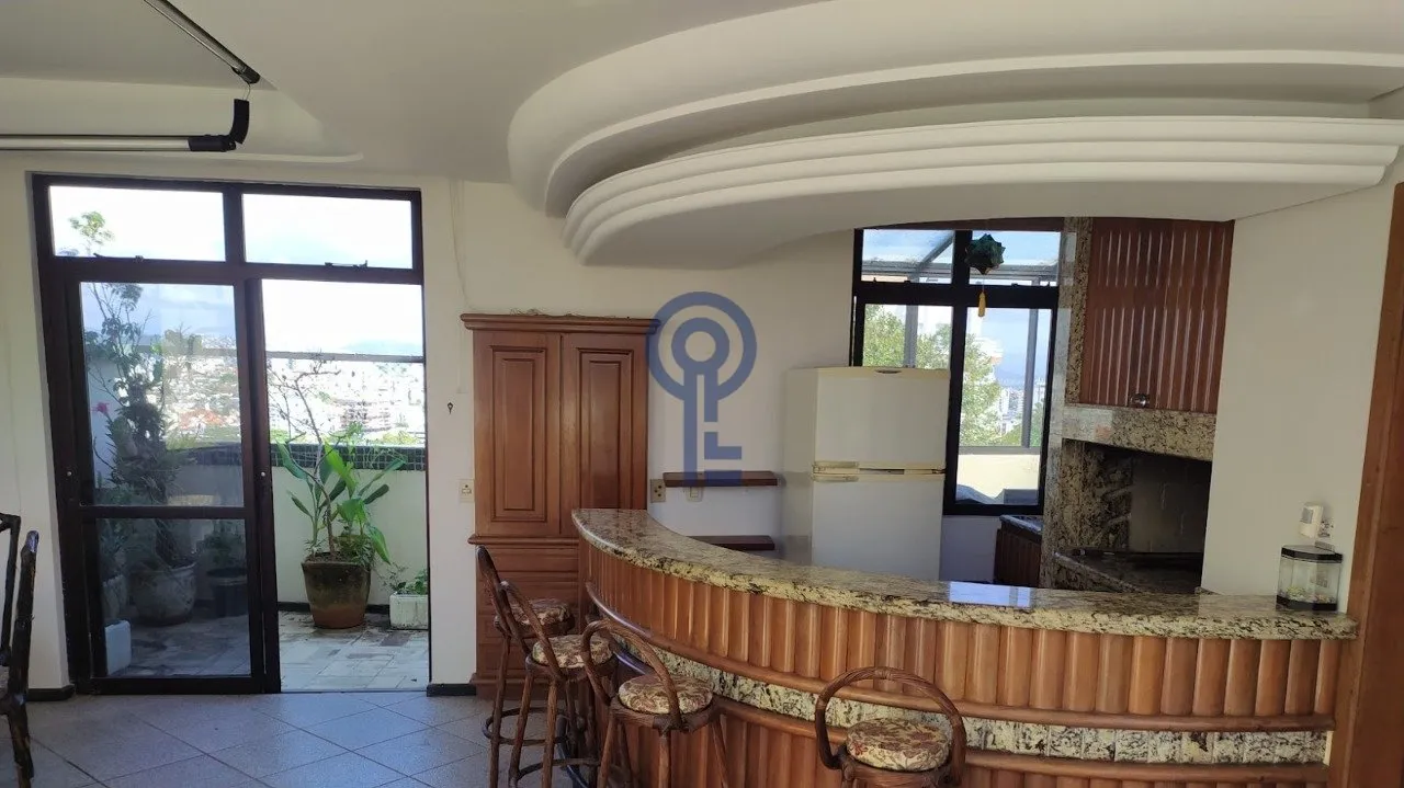 Furnished duplex penthouse with 3 bedrooms, 220 m² — photo 3