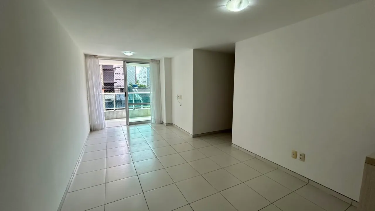 3-bedroom apartment with 2 en-suites and a balcony — photo 2