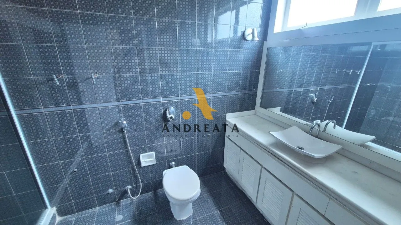 Unfurnished house with 5 bedrooms and 647 m² balcony — photo 44
