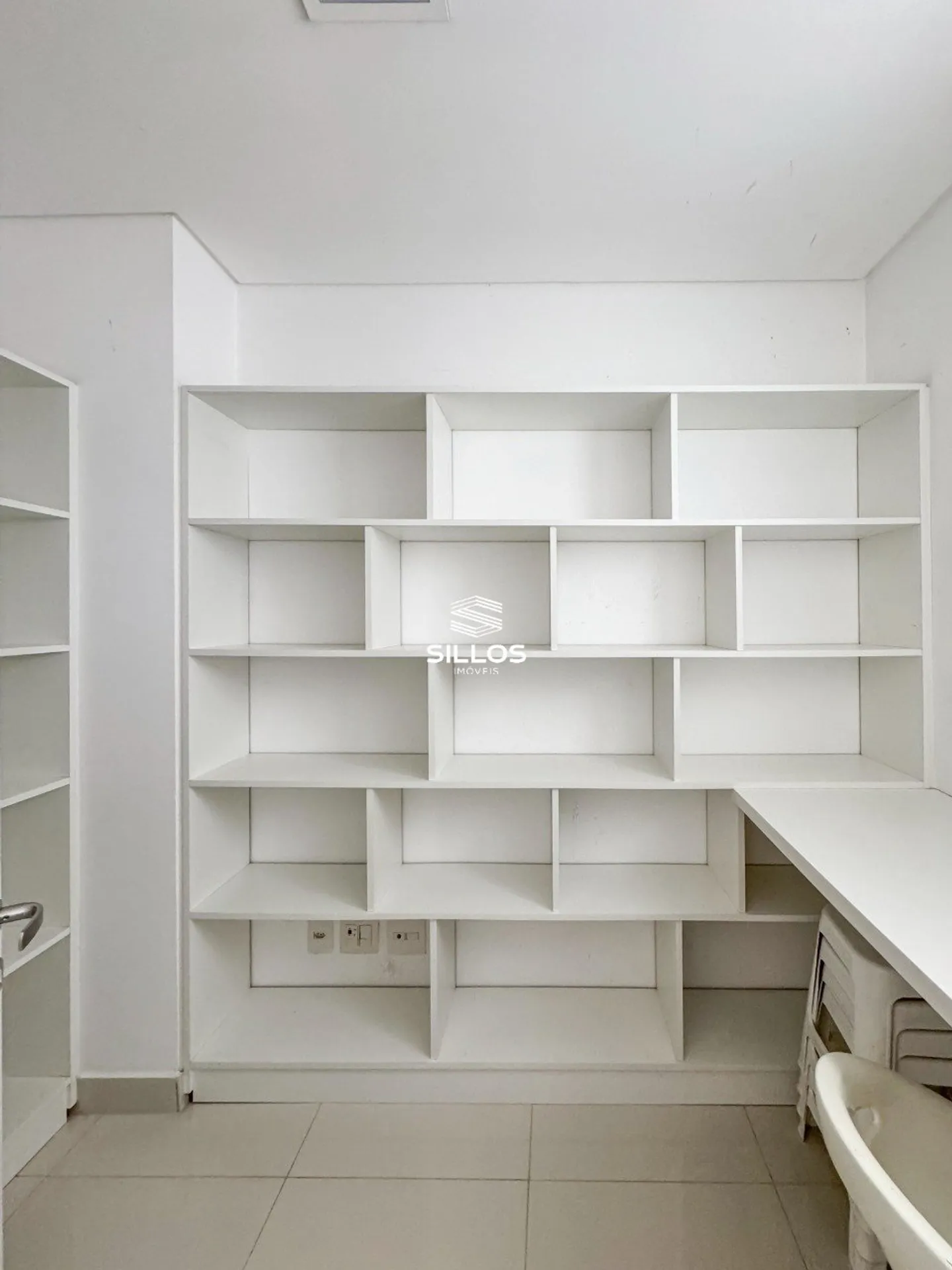 3-bedroom apartment with a bathtub in Curitiba — photo 30