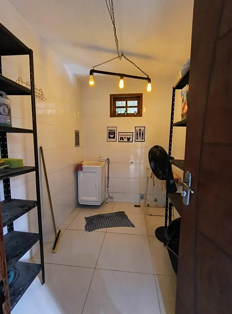 Furnished house, 180 m², with floor-to-ceiling windows — photo 15
