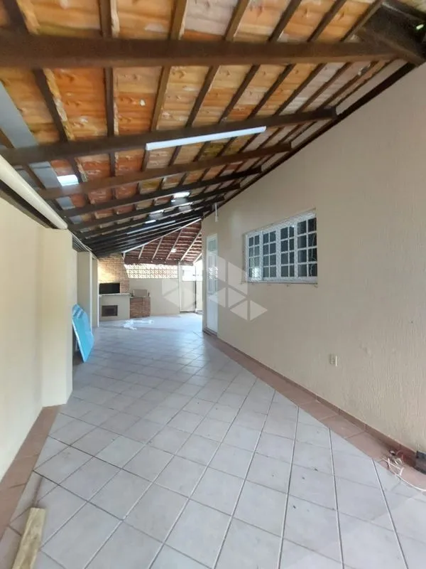 210 m² rental house with 4 bedrooms and a grilled balcony — photo 21