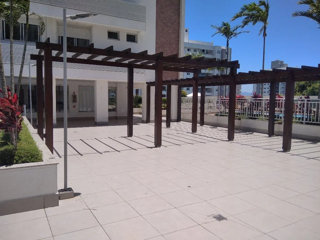 2-bedroom apartment with a private BBQ in Florianópolis — photo 10