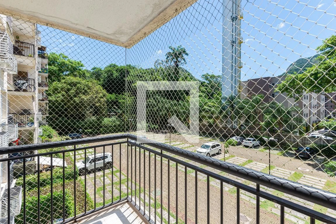4-bedroom apartment with a mountain view in Rio de Janeiro — photo 45