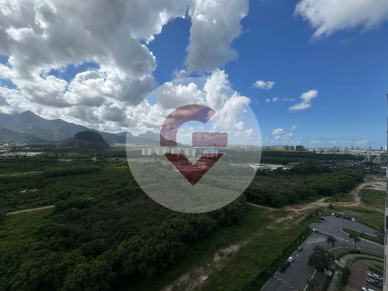 Furnished apartment, 102 m², with a glass-enclosed balcony — photo 7