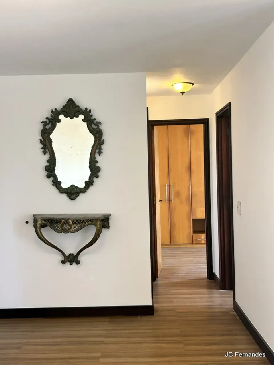2-bedroom, 2-bath apartment with water and city view — photo 17