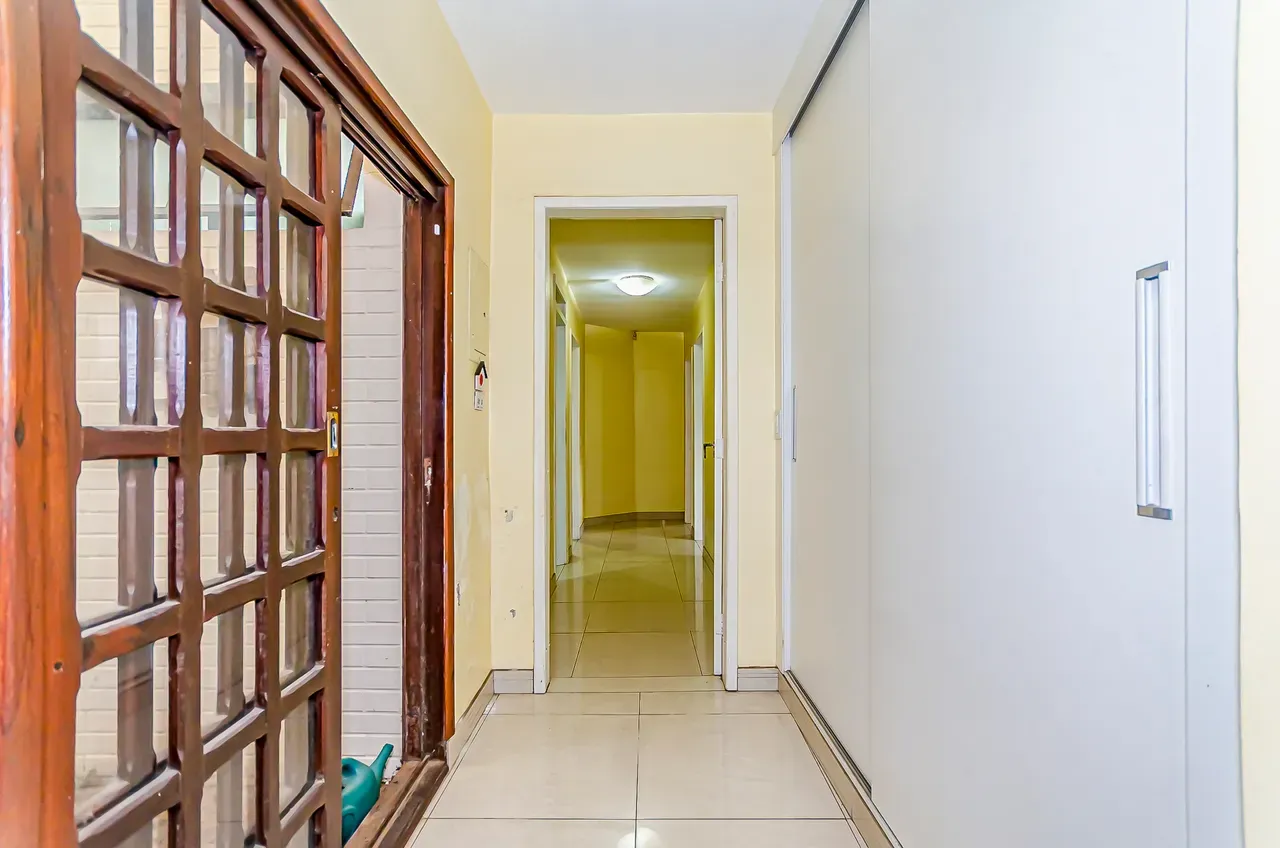 3-bedroom house with a garden in Curitiba — photo 14