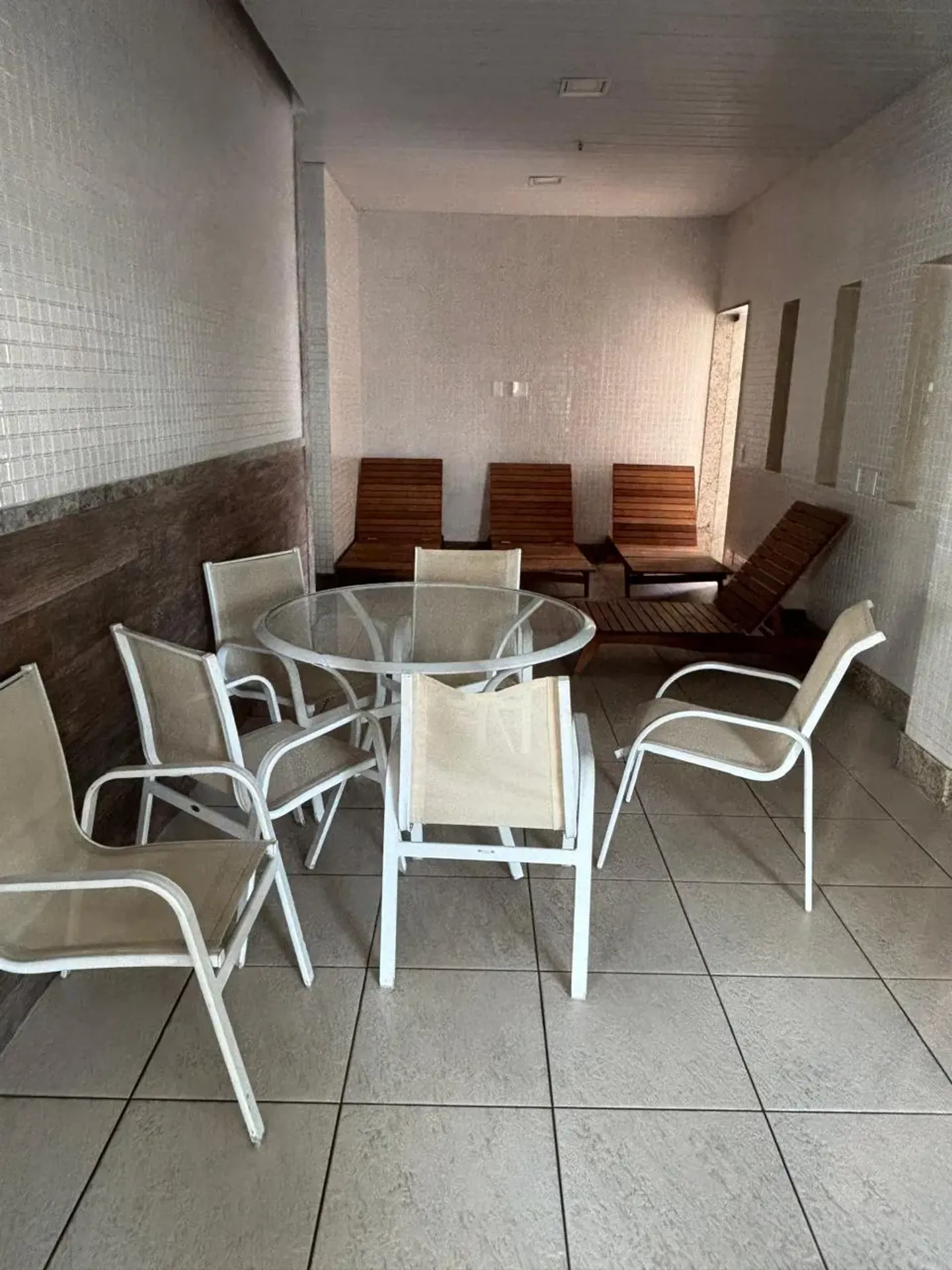 Furnished apartment with 3 bedrooms and en-suite — photo 16