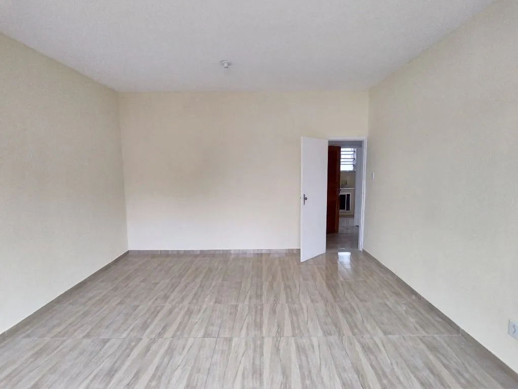 Квартира 80 м² із заскленим балконом та видом на гори — photo 11