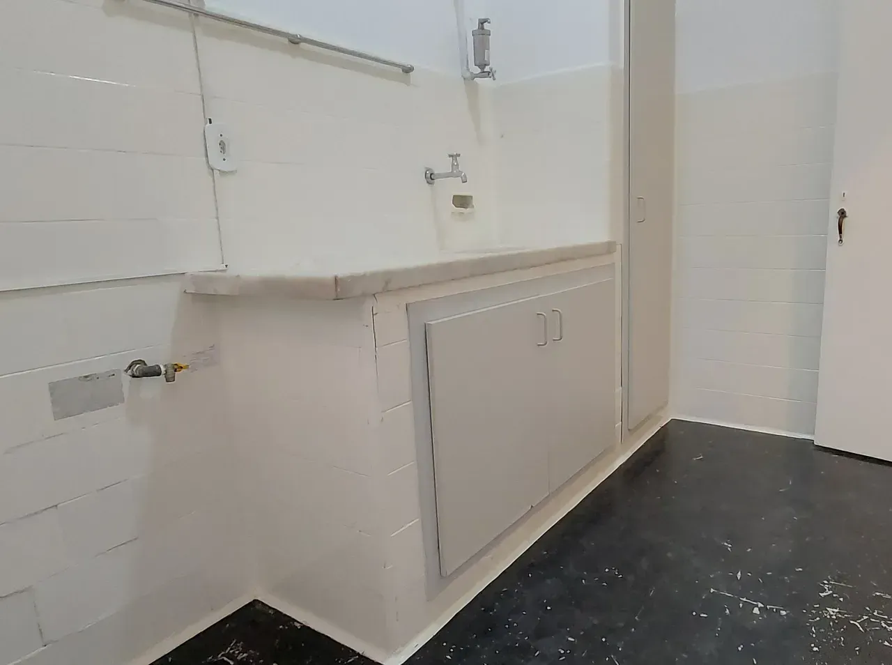 1-bedroom apartment with wood floors and glass shower — photo 8
