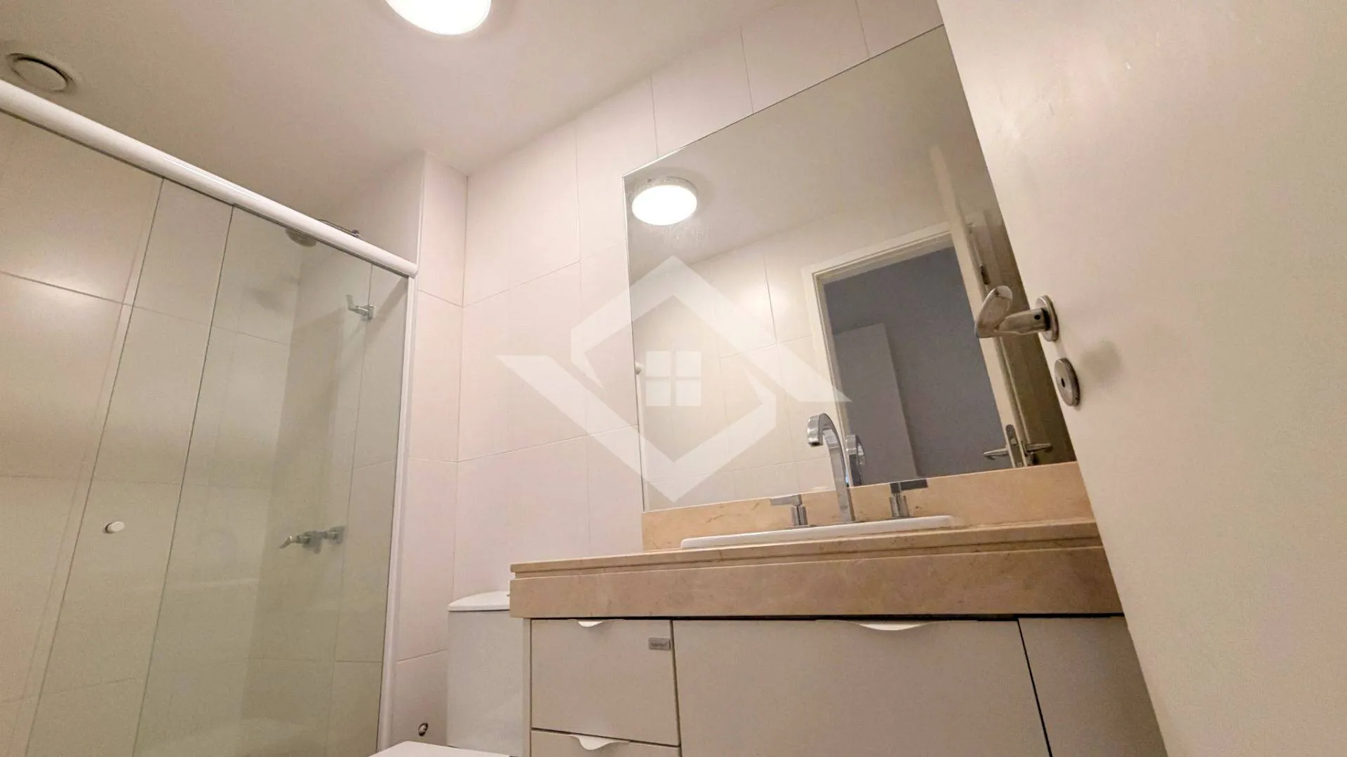 3-bedroom apartment in a building with a sauna — photo 2