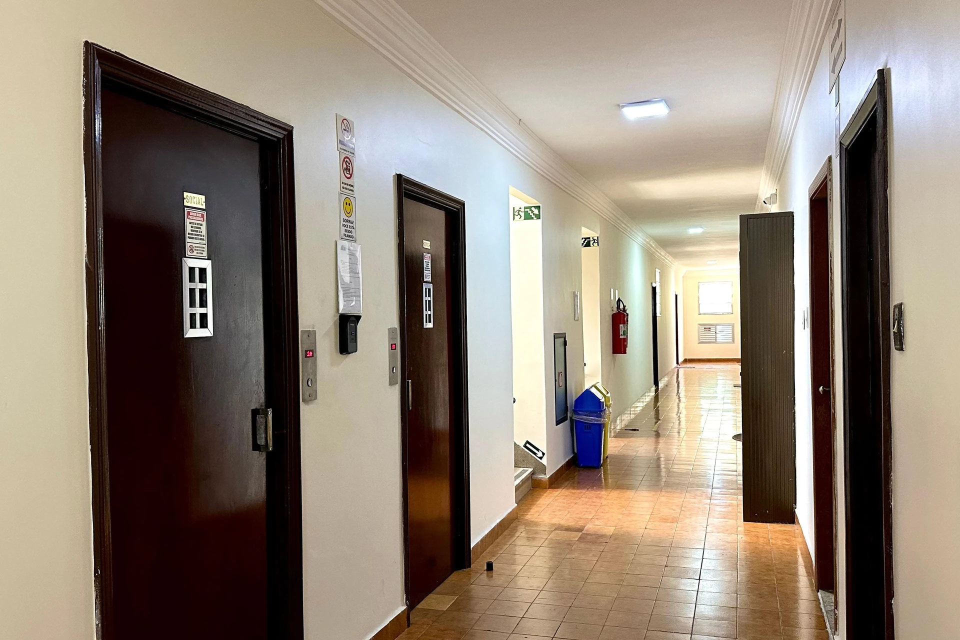Apartamento mobiliado de 1 quarto com cozinha integrada — photo 27