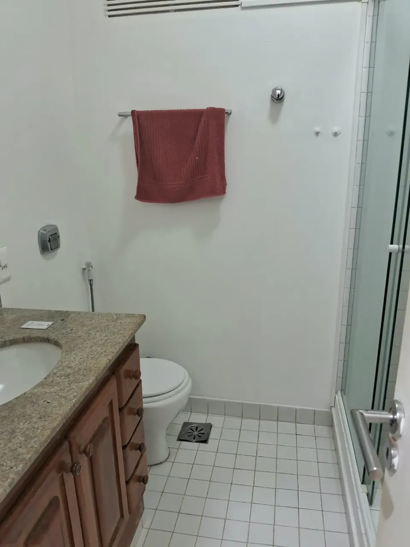 Apartment on the 5th floor with wood or laminate floors — photo 18