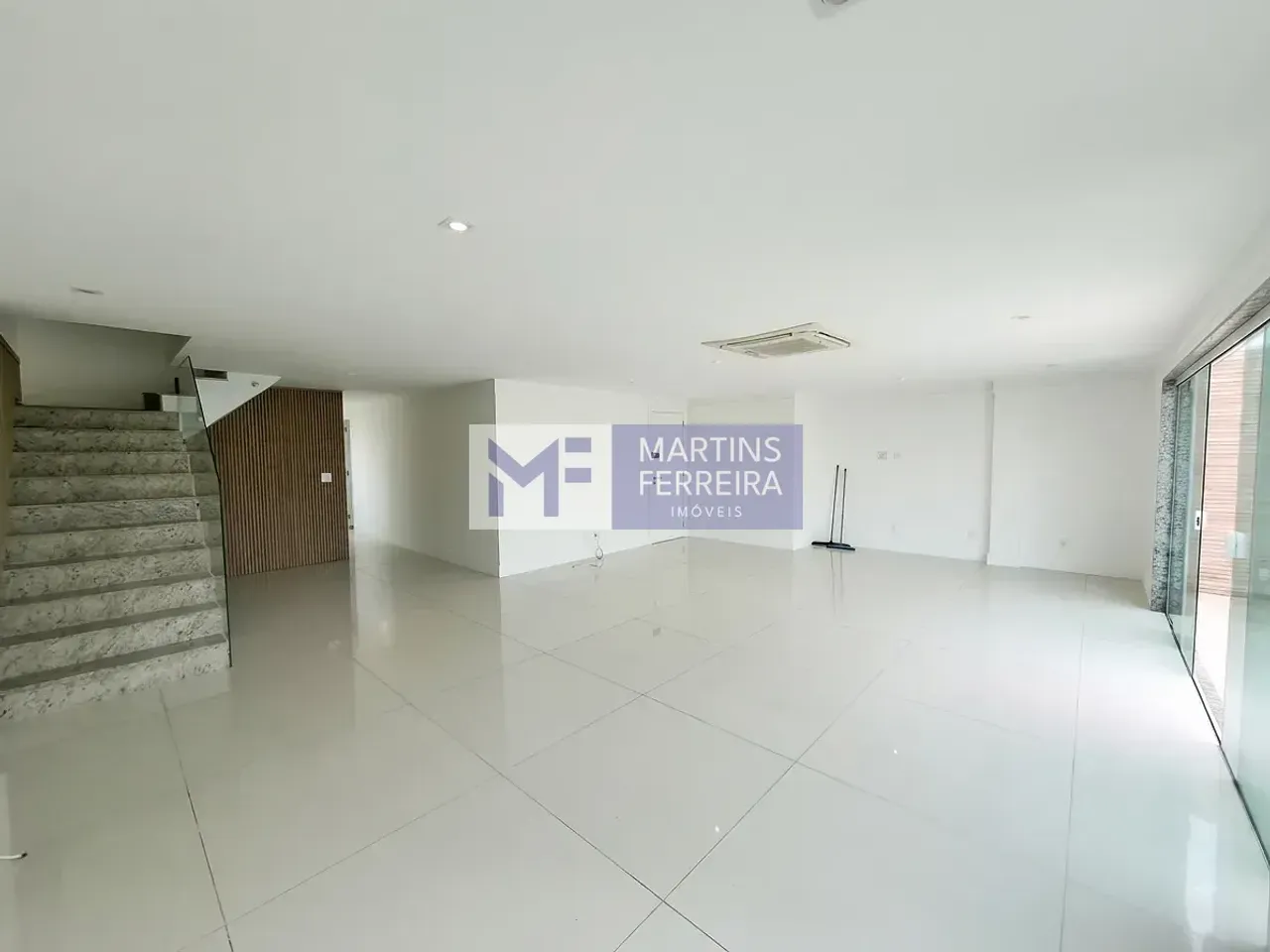 Unfurnished apartment with 4 bedrooms and 5 bathrooms — photo 7