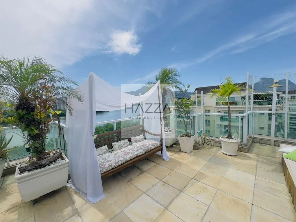 Furnished 313 m² apartment with 3 suites and private balcony — photo 39