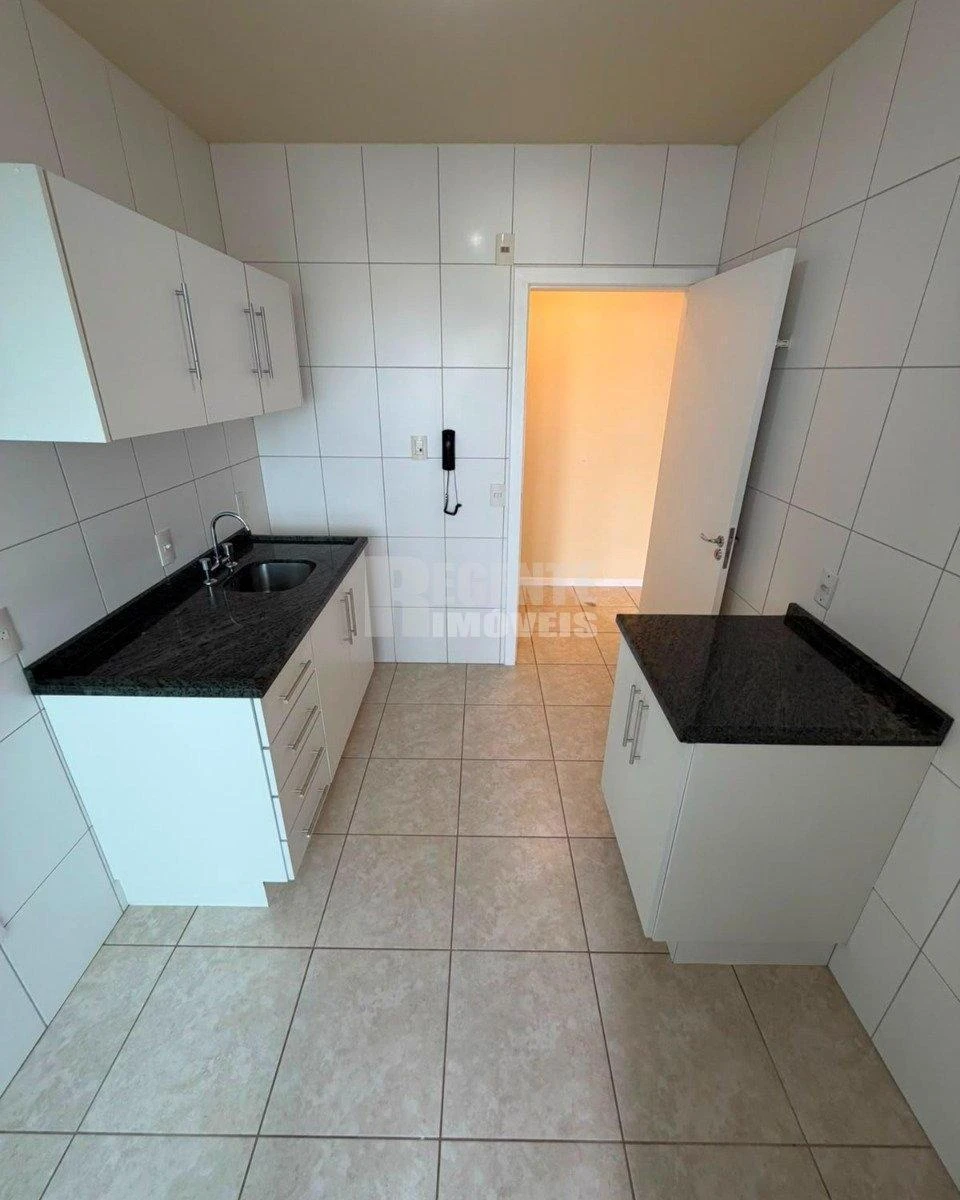 Apartamento de 2 dormitorios con parrilla en la terraza — photo 8