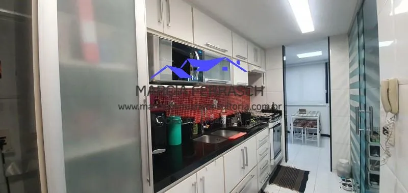 Apartamento com 3 quartos e cozinha integrada moderna — photo 20