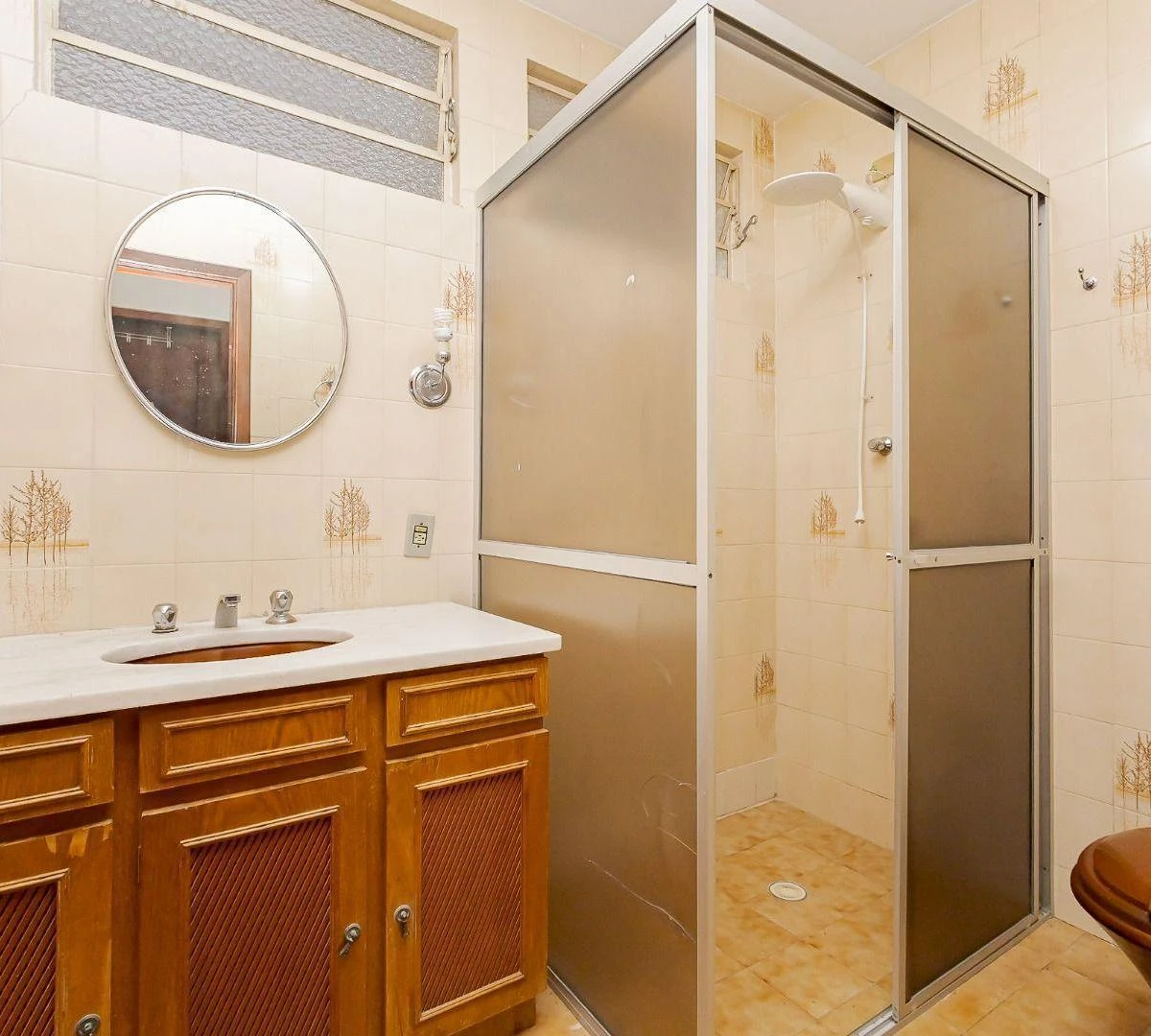 House with 4 bedrooms and 5 parking spaces — photo 15