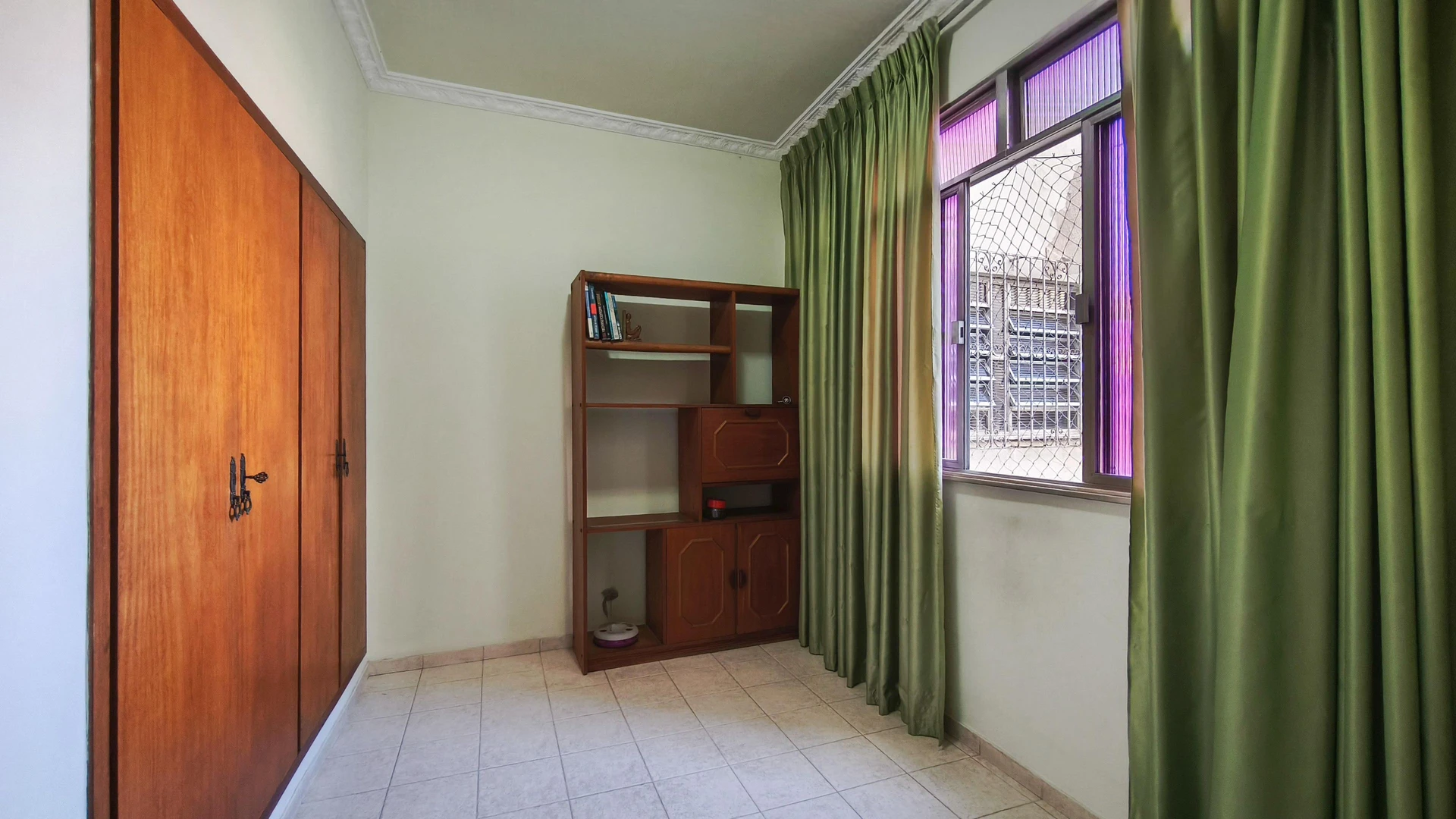 Apartamento de 3 quartos com cozinha separada e 2 banheiros — photo 11