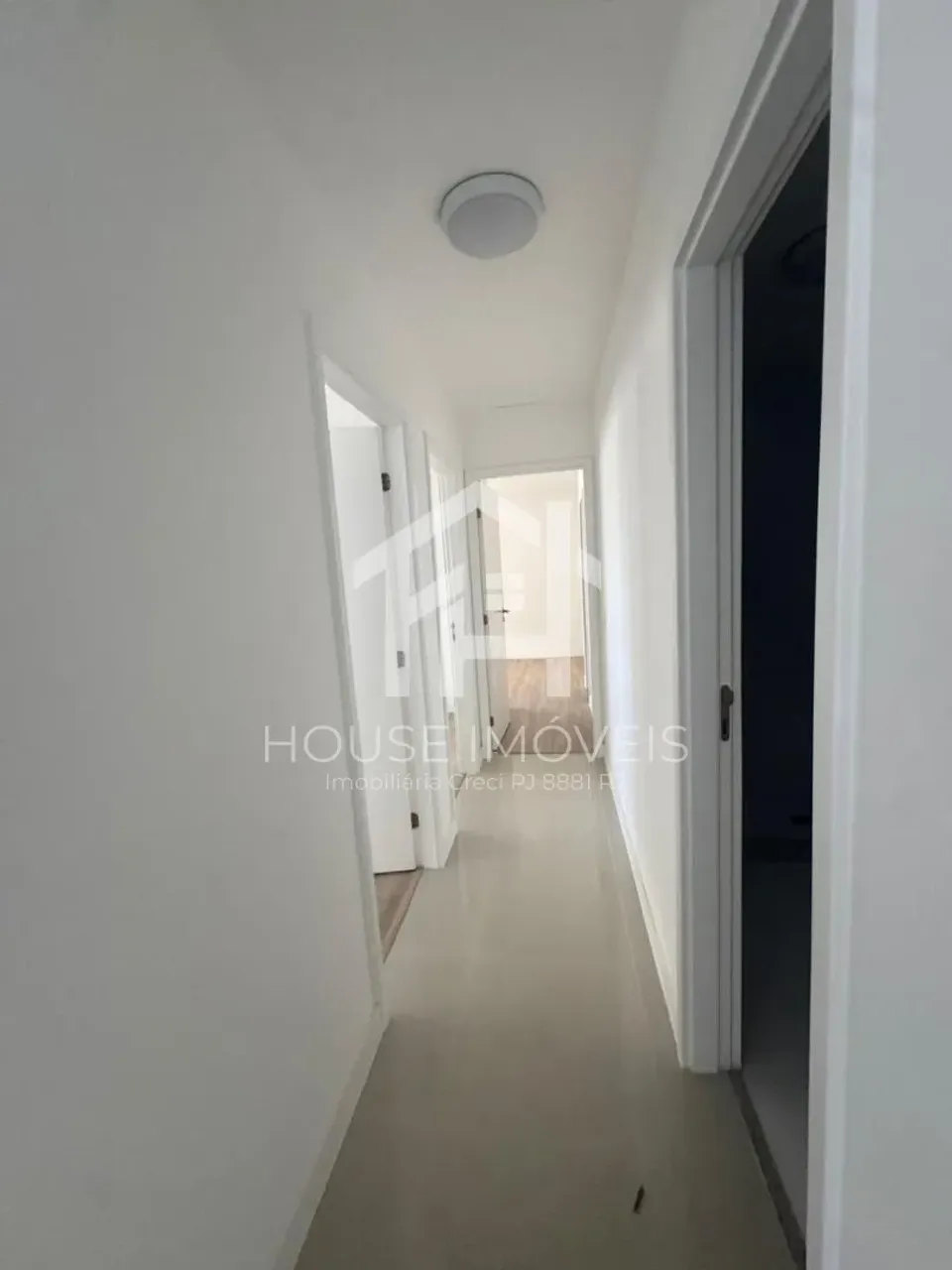 Apartment with 3 bedrooms and a balcony with mountain views — photo 15