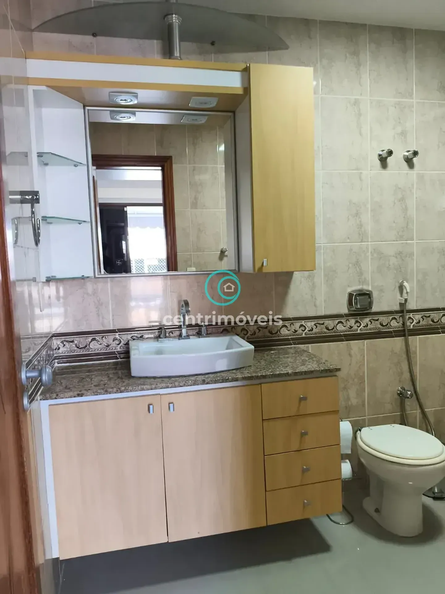 Apartamento mobiliado com 4 quartos e 3 banheiros — photo 14