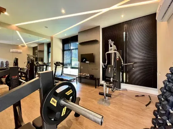 Furnished 4-bedroom apartment with open-plan kitchen — photo 17
