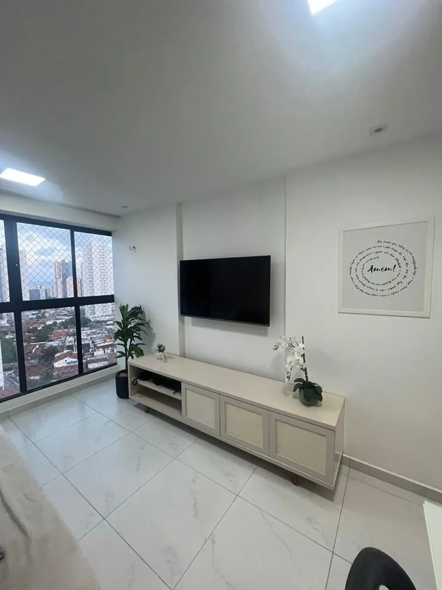 Furnished 1-bedroom apartment with private bathroom — photo 3