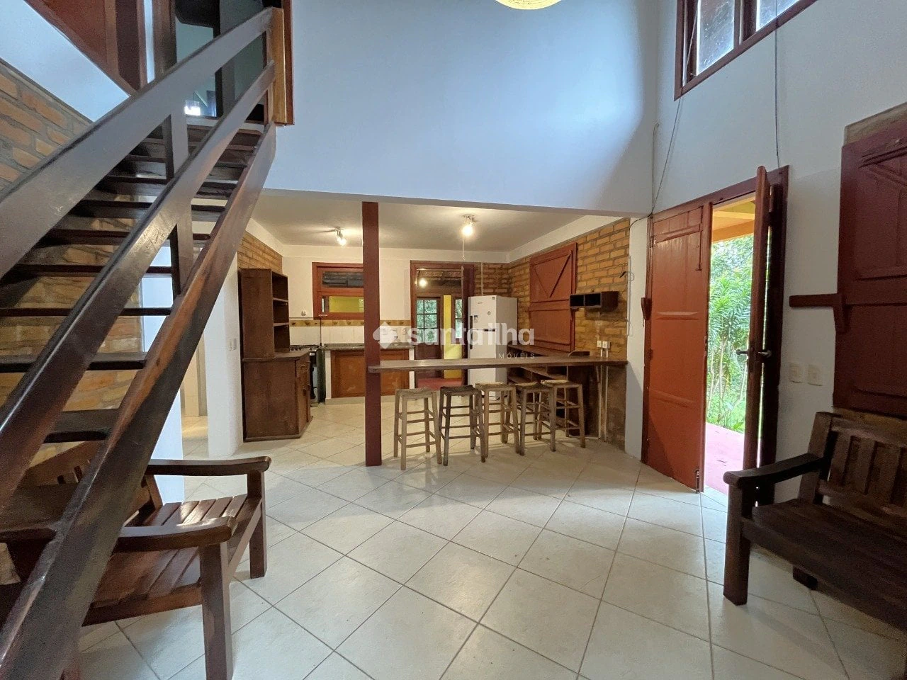 4-bedroom house with a garden — photo 14