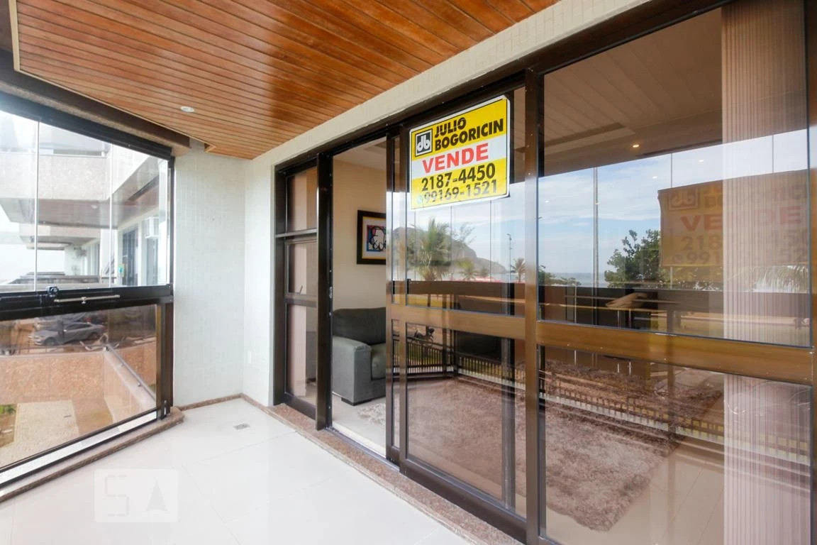 Furnished apartment, 90 m², with a glass-enclosed balcony — photo 35