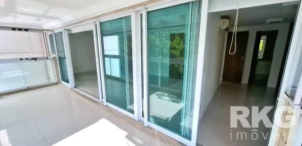 Rental apartment with 4 bedrooms and 5 bathrooms — photo 4